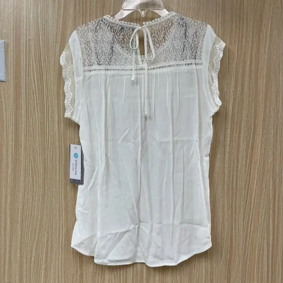 Dnaiel Rainn White Lace Blouse Size M NWT - Picture 2 of 5